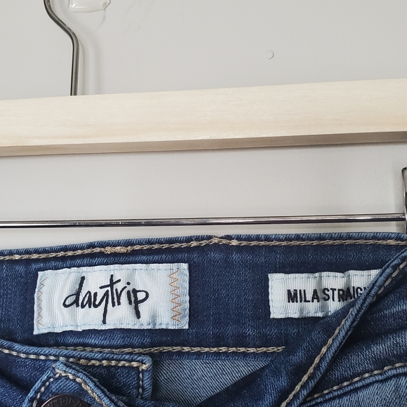 DAYTRIP | Mila Straight Jeans | 25 - Picture 4 of 5